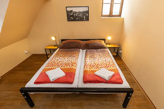 Dvoulůžkový pokoj č. 8
