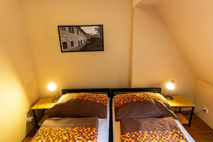 Dvoulůžkový pokoj č. 8